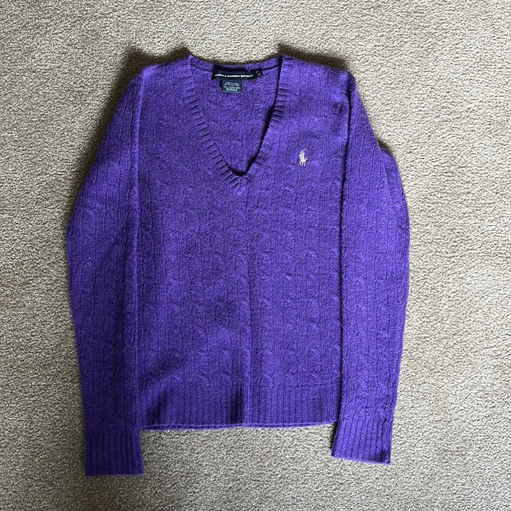 Ralph Lauren purple sweater in size XS. Made with Lambs wool. Worn only once.